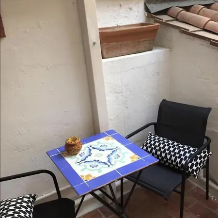Diana's Loft Rom